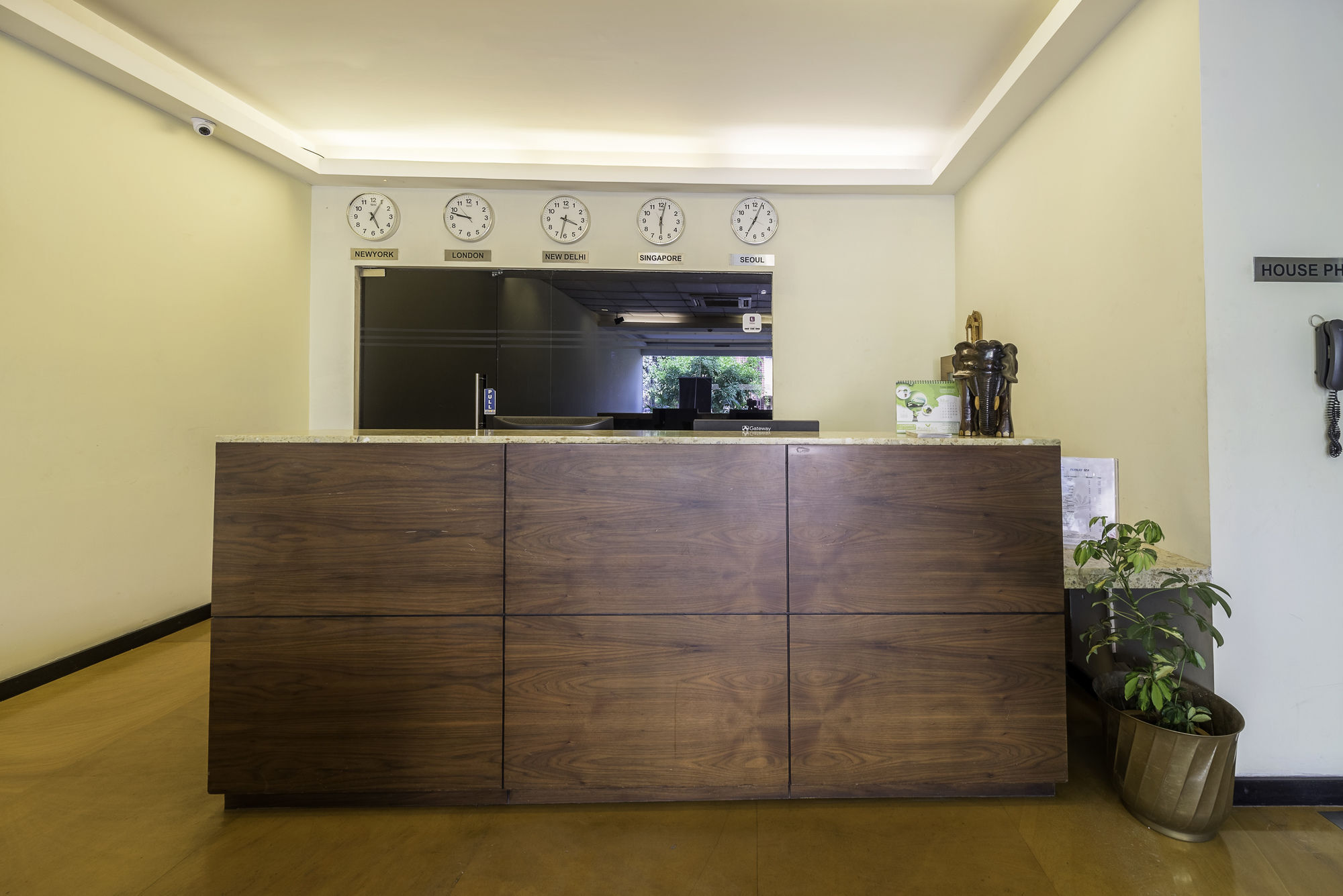 Treebo Trend Spektrum Suites Майсур Экстерьер фото